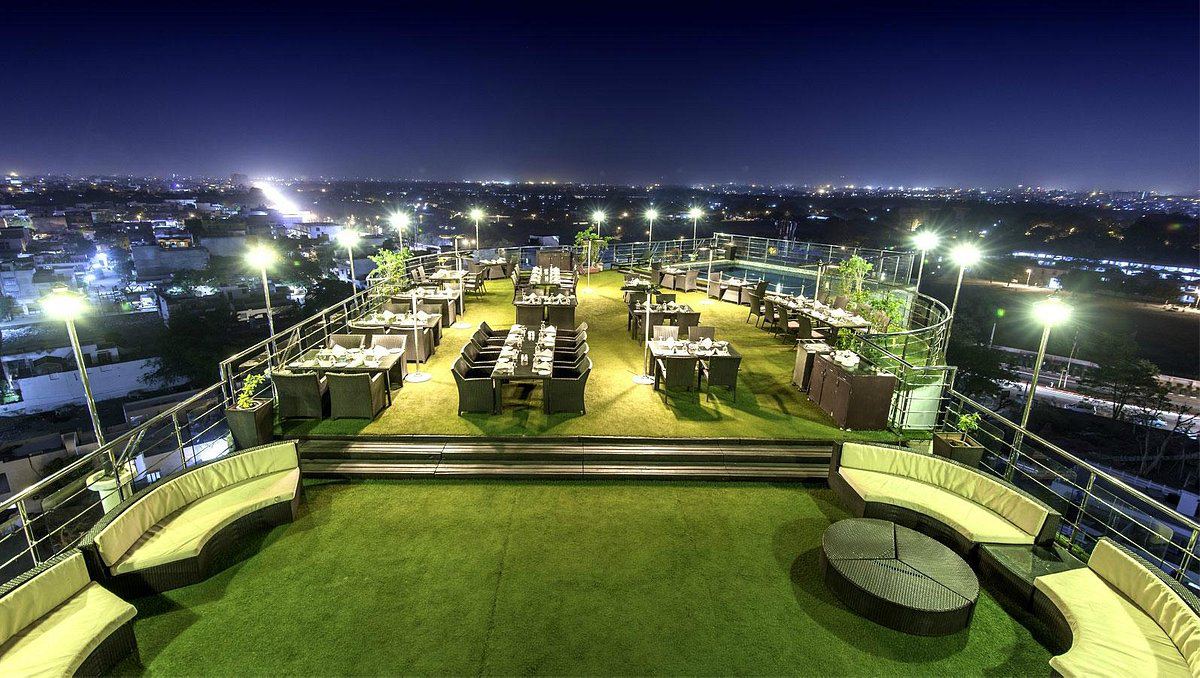 Sarovar Portico Hotel